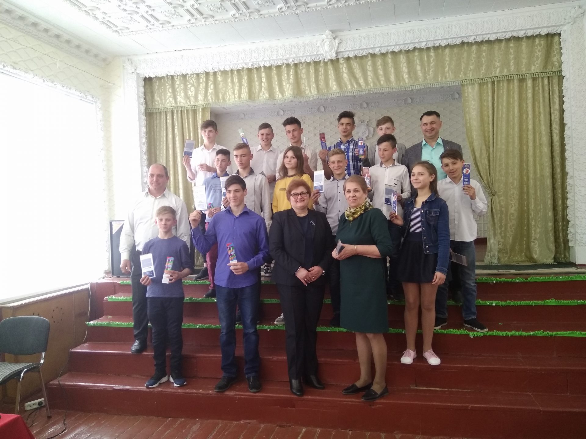 Ombudsmanul Copilului, în vizită la o instituție de învățămînt din Bender