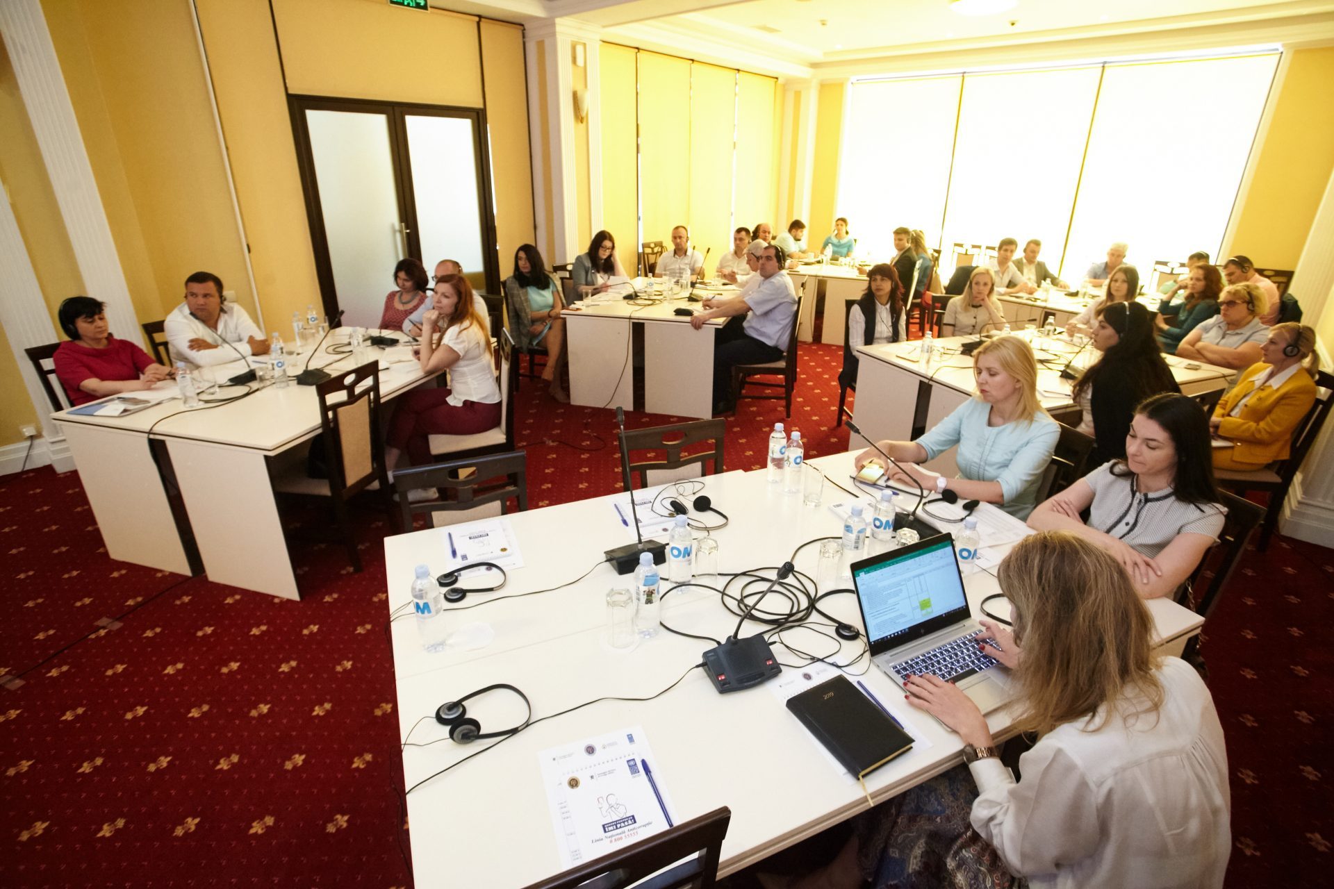 Schimb de informații privind sistemul avertizorilor de integritate – la atelierul de lucru cu participarea angajaților OAP, CNA și a doi experți de la Instituția Ombudsmanului din Ungaria