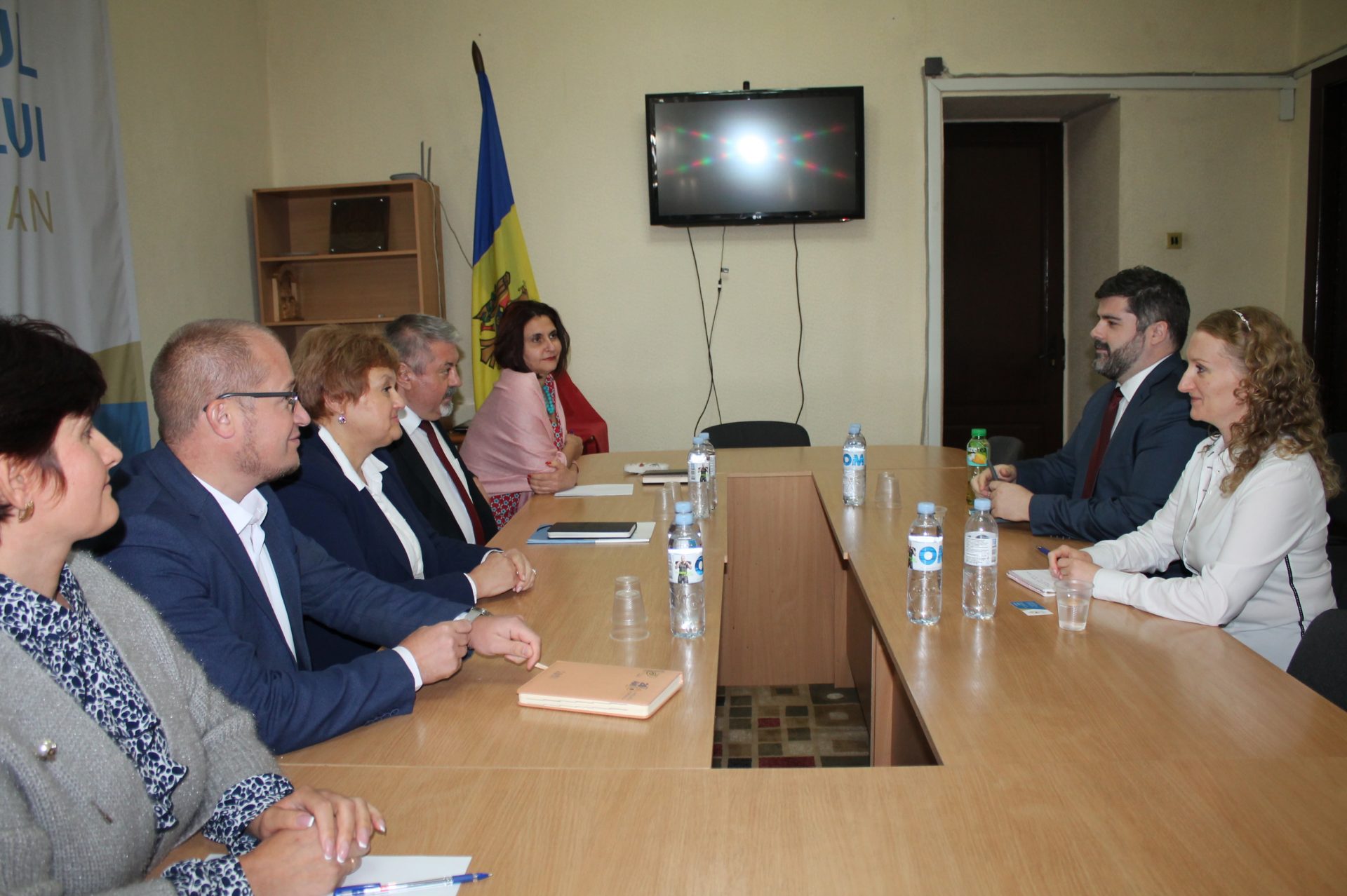 Situația din domeniul drepturilor omului din Republica Moldova, discutată de către Ombudsmani cu noul ofițer pentru drepturile omului din cadrul Ambasadei SUA în țara noastră.