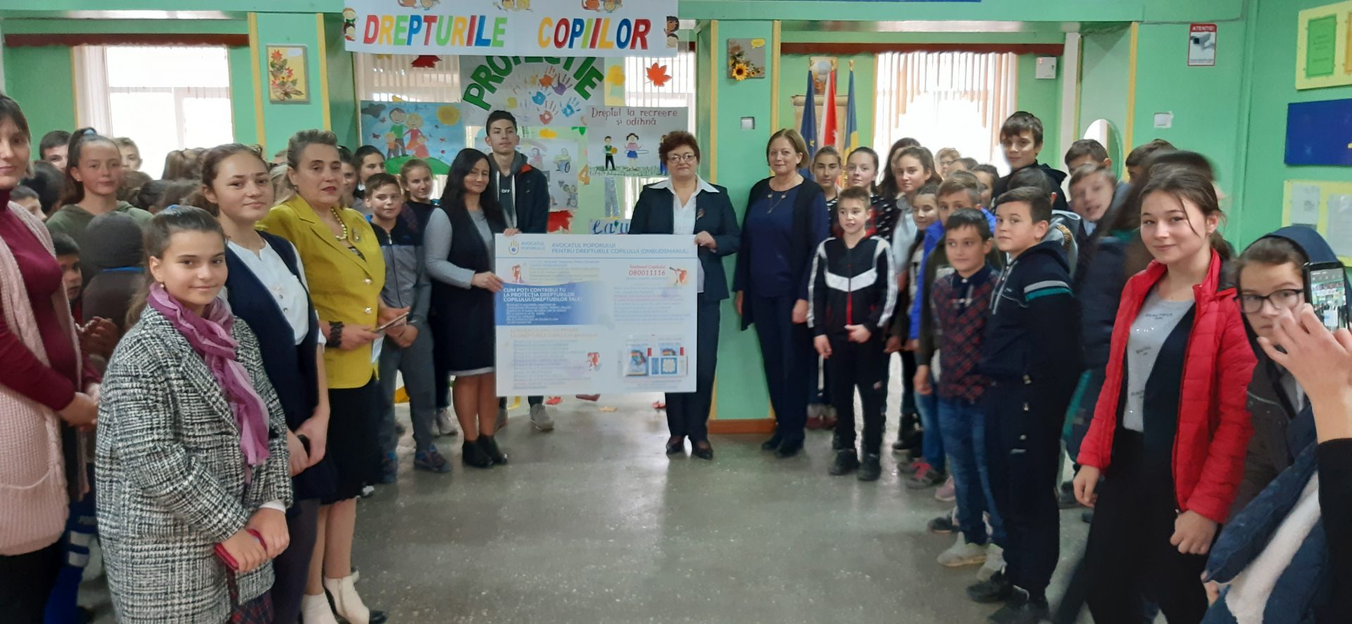 Ombudsmanul Copilului împreună cu elevii Gimnaziului Izbiște au marcat aniversarea a 30-a de la adoptarea Convenției ONU pentru drepturile copilului