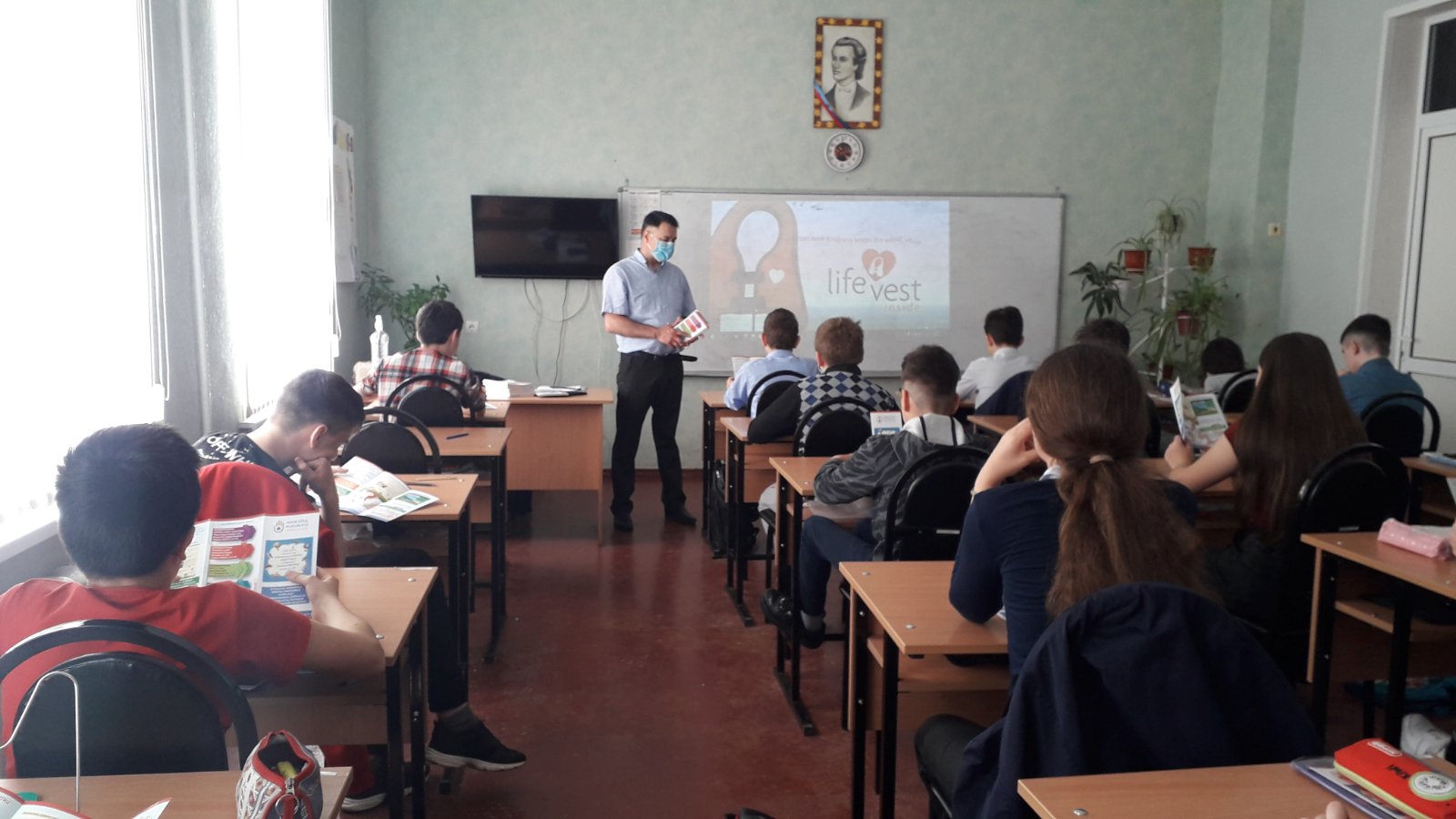 Copiii din Tiraspol discută despre drepturile omului