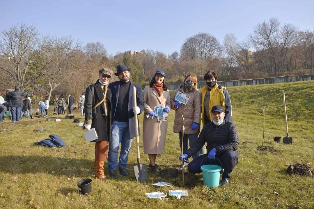 Avocatul Poporului și un grup de angajați ai Oficiului Avocatului Poporului au participat la acțiunile de plantare a arborilor pe 13 noiembrie curent