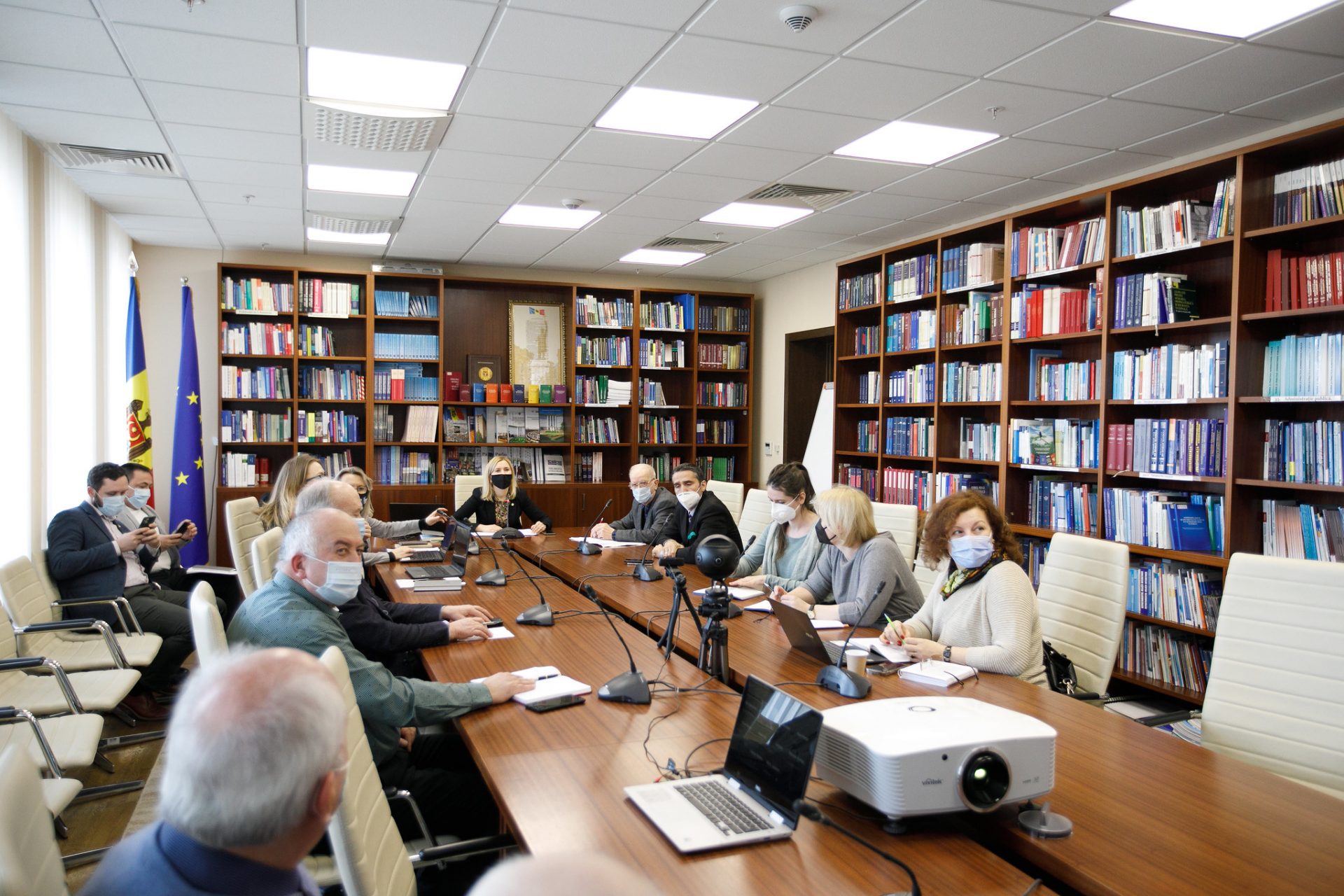 Avocatul Poporului Maia Bănărescu a participat la ședința organizată de Comisia parlamentară de mediu și dezvoltare regională în problema modificării legislației cu privire la mediu