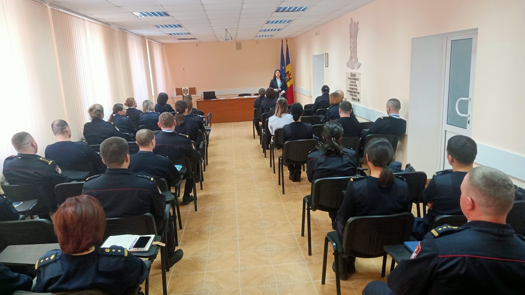 Activități de instruire în domeniul respectării drepturilor copilului