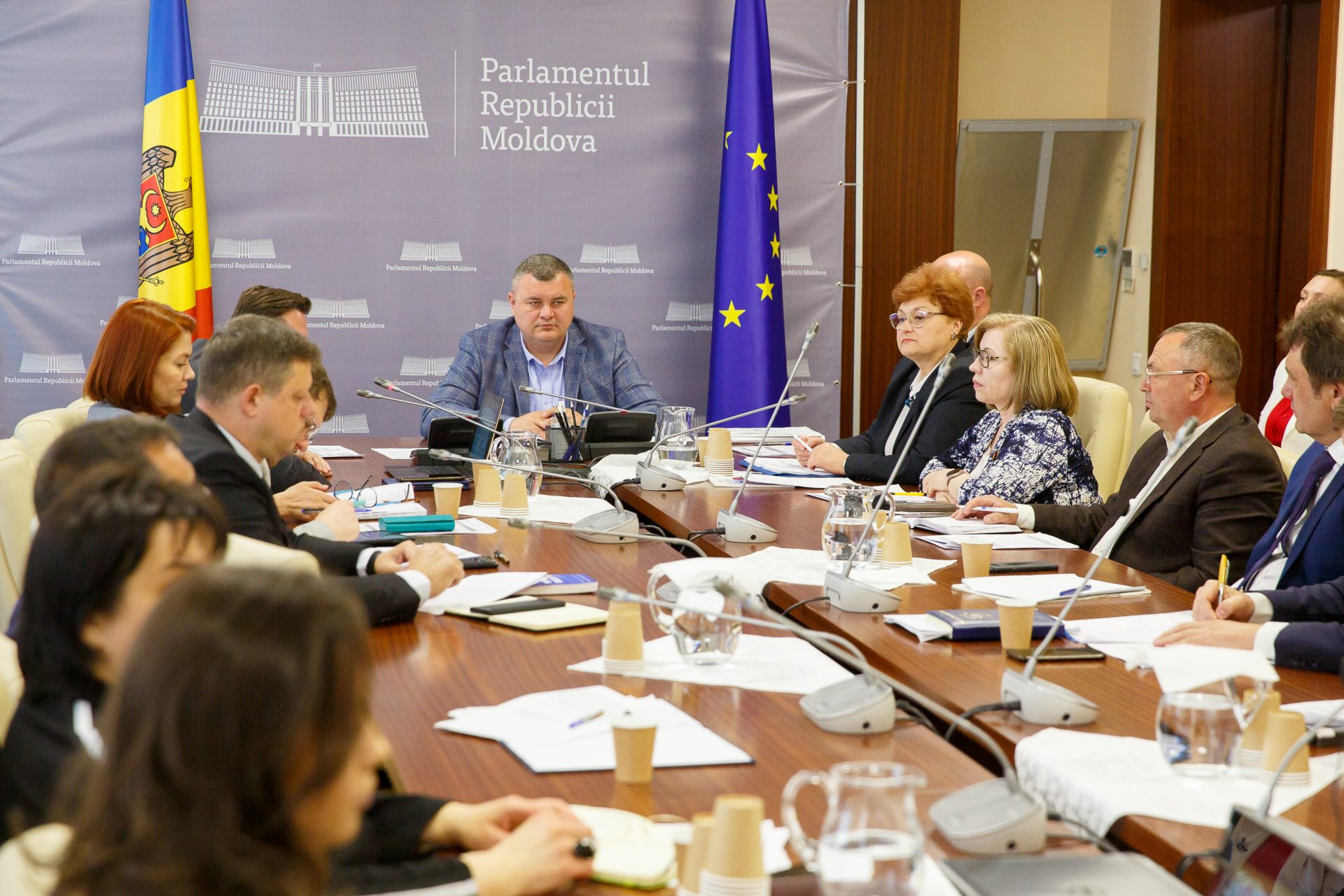 Raportul privind respectarea drepturilor și libertăților omului în Republica Moldova în anul 2021 discutat la Comisia drepturile omului și relații interetnice a Parlamentului