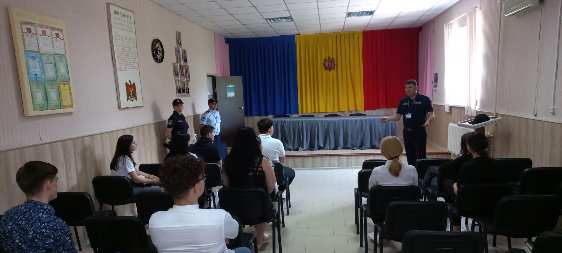 Reprezentanții Oficiului Avocatului Poporului din cadrul Direcției drepturile copilului împreună cu un grup de studenți și profesori ai Facultății de Drept a USM au vizitat Penitenciarul numărul 7, Rusca