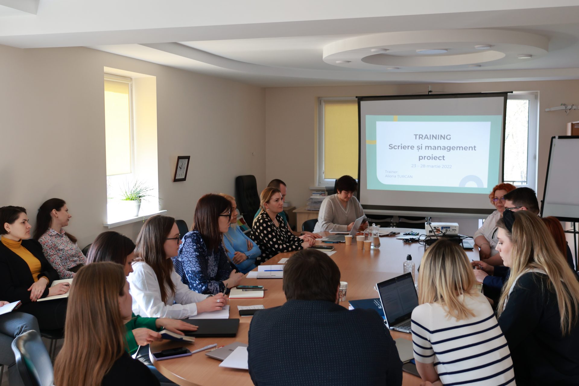 Echipa Oficiului Avocatului Poporului instruită în cadrul atelierului „Scrierea și managementul proiectelor”